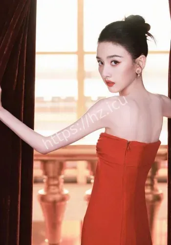 宋祖儿一红裙造型